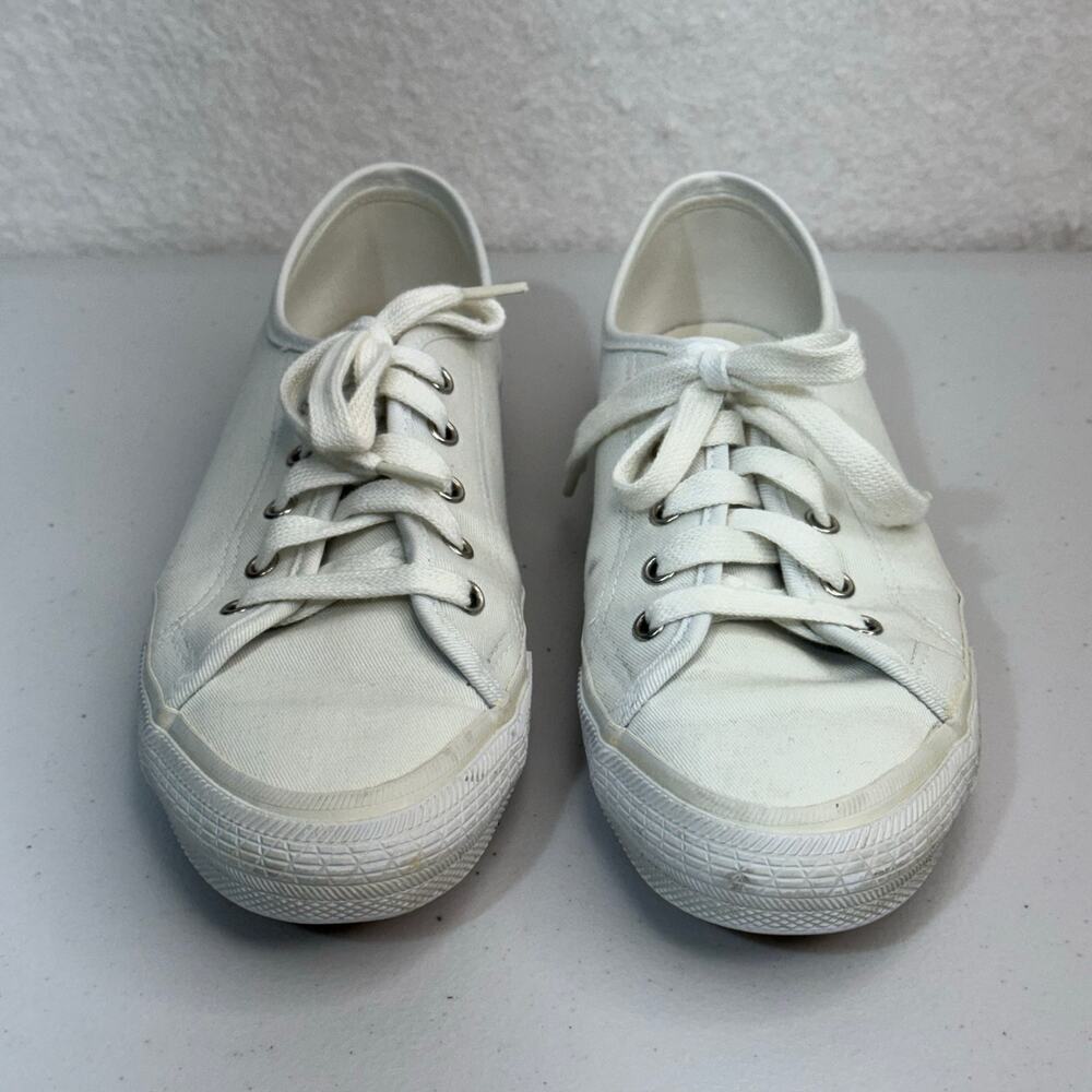 G.H. Bass White Canvas Low-Top Classic Sneakers Size 8.5 Classic Tennis Shoes